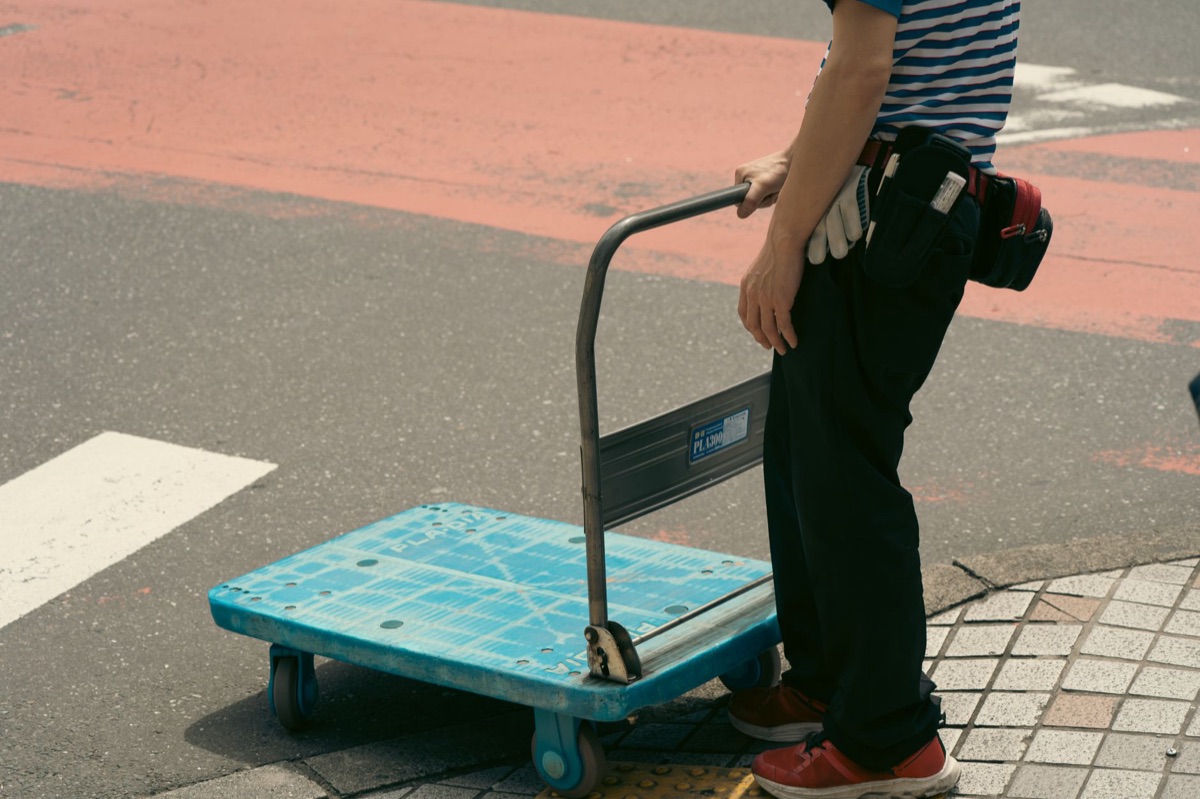 Tokyo office worker in short-sleeved shirt
