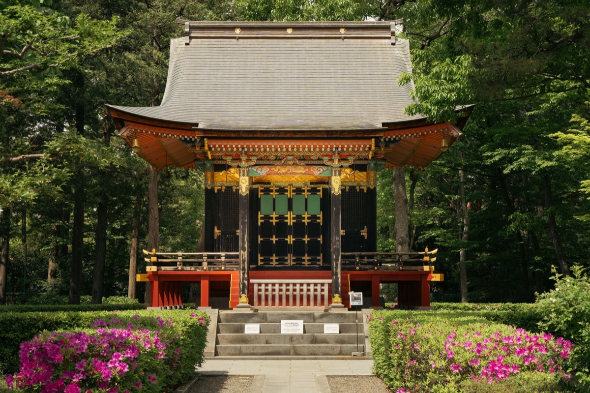Templo tradicional com sala de concerto