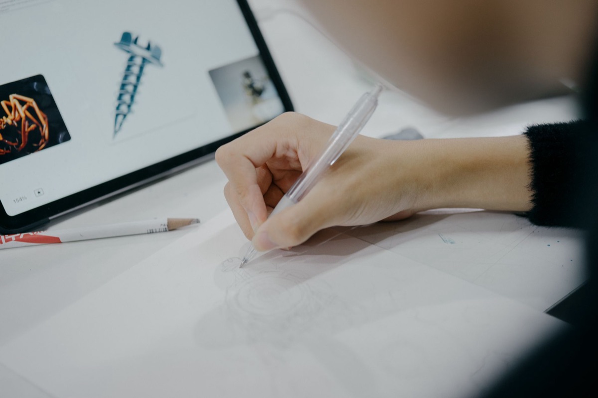 japanese artist at work