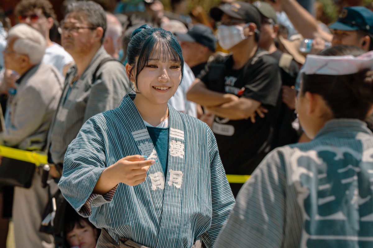 當地人穿和服在東京