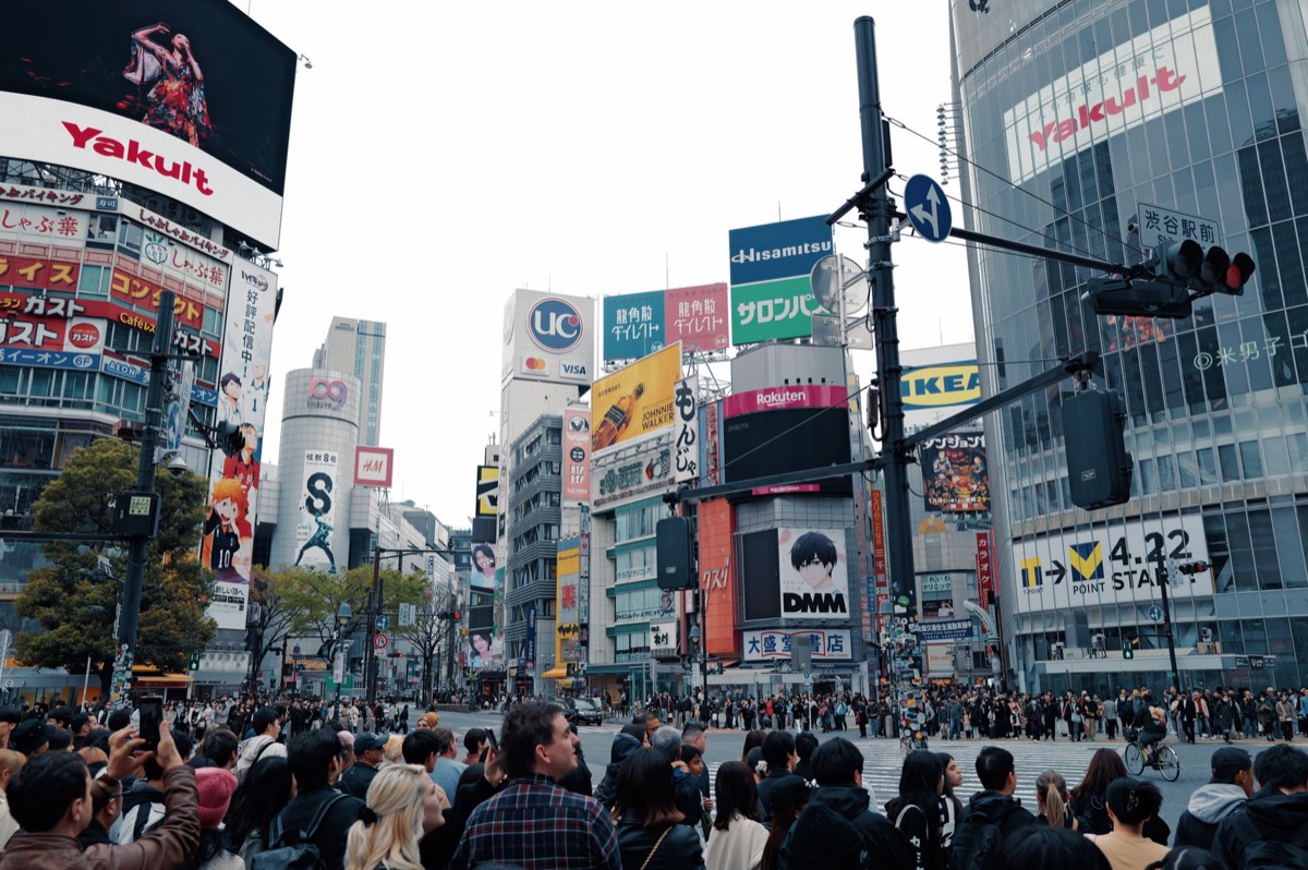 el famoso cruce de Shibuya en Tokio