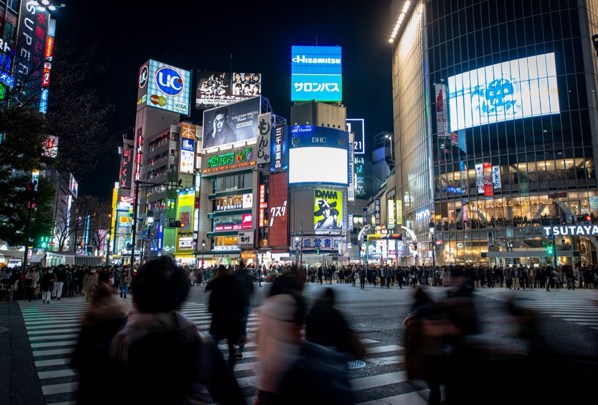 O famoso cruzamento de Shibuya em Tóquio